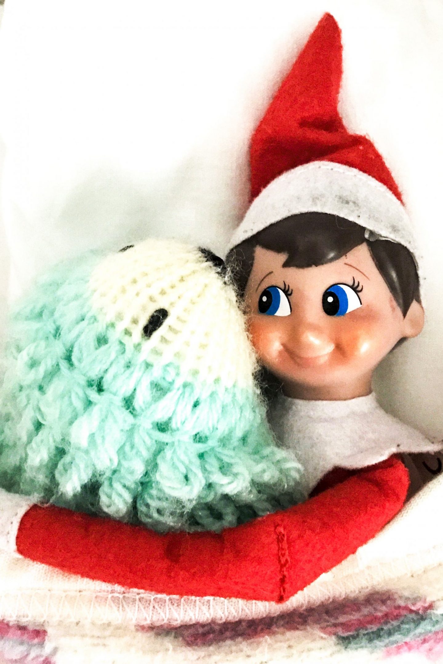 20 Easy Elf on the Shelf Ideas