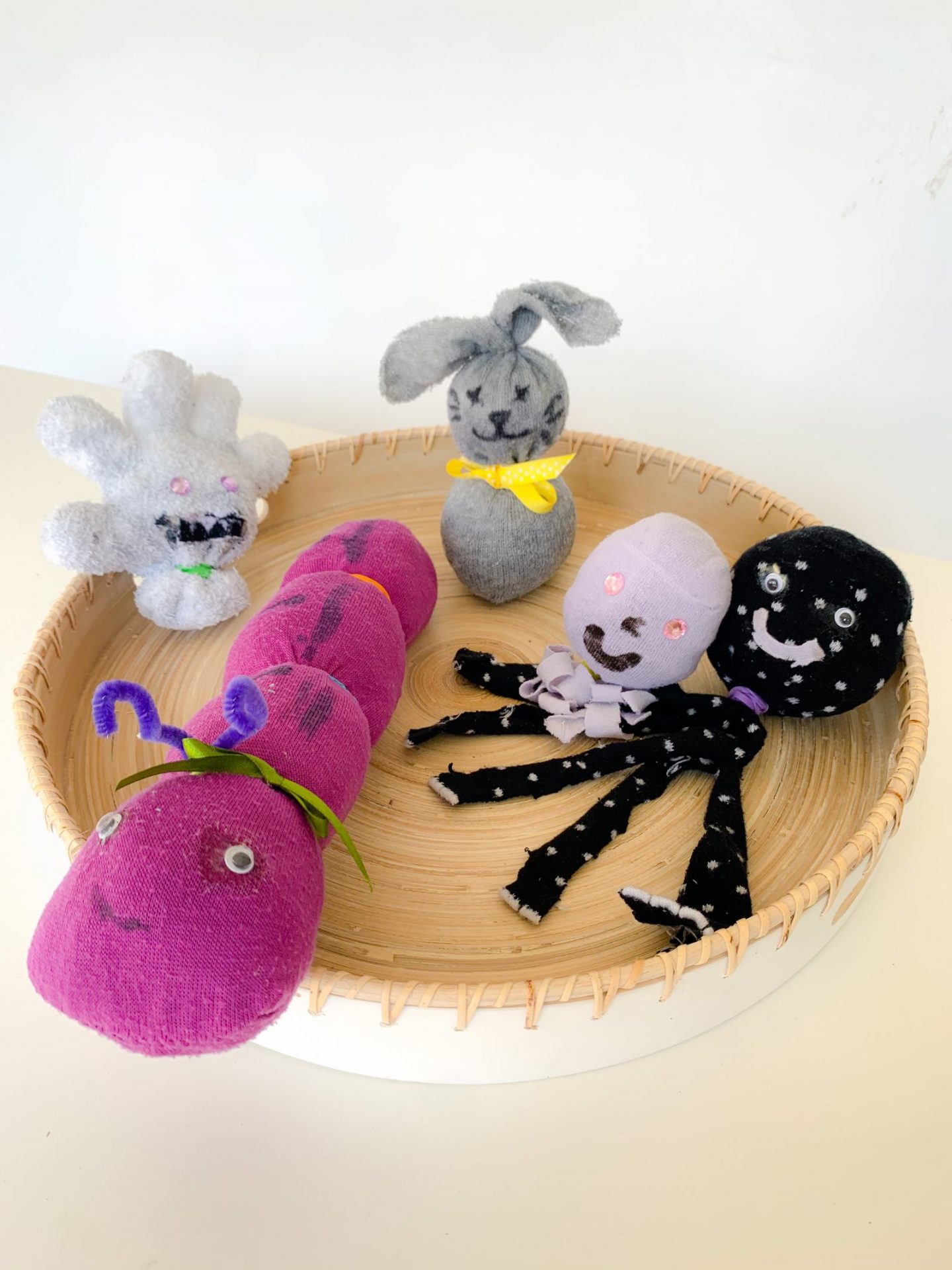 DIY NO SEW SOCK ANIMALS KIDS’ CRAFT