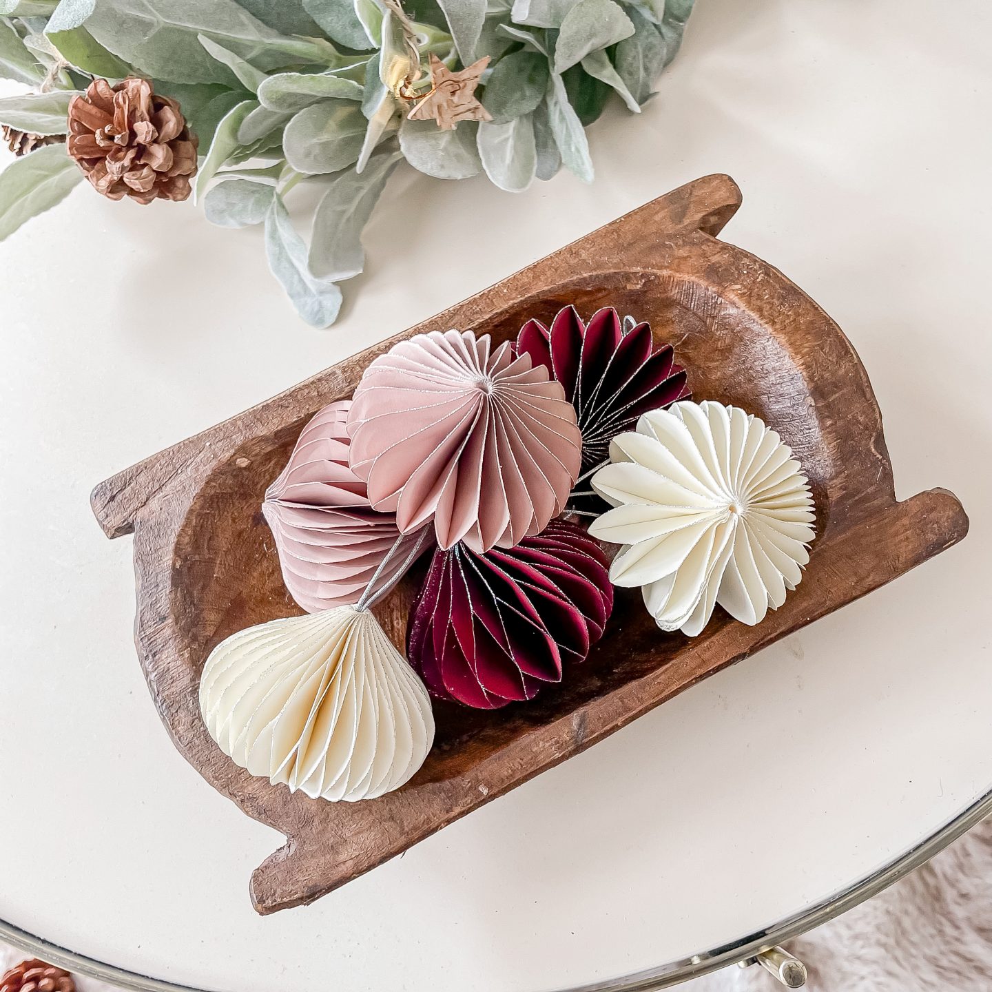 how to achieve the modern farmhouse christmas trend