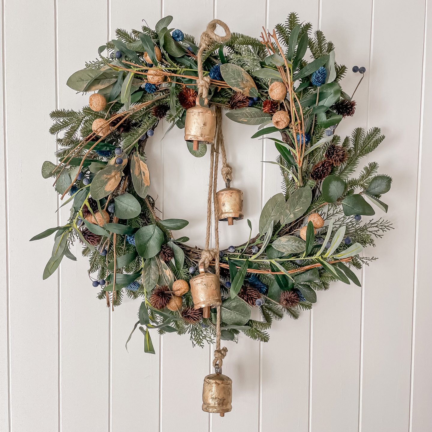 Artificial Foliage Wreath with Cowbells & Ribbon Kit
