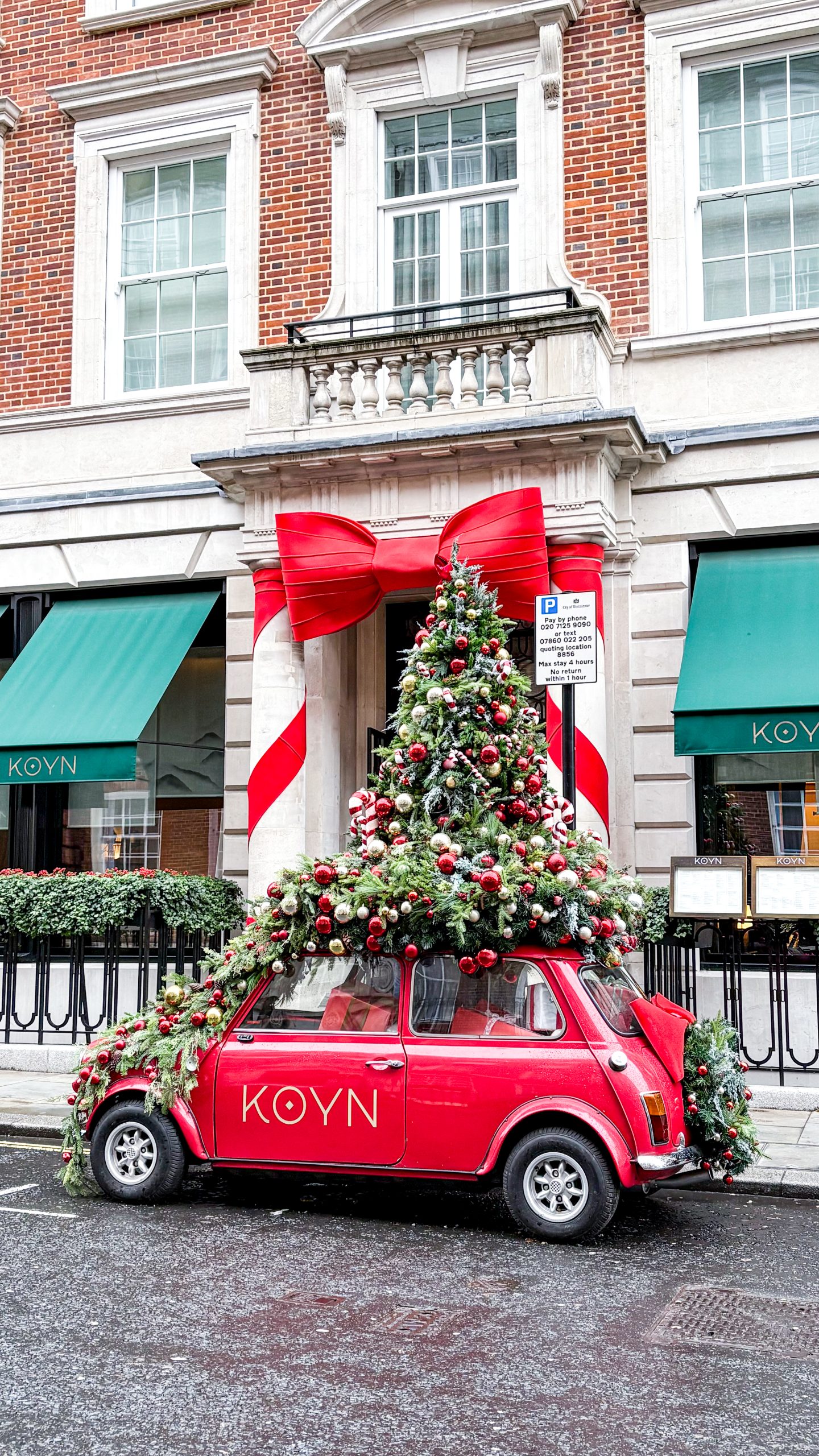 A Magical Christmas Couple’s Getaway in London: Festive Lights, Markets, and Hidden Gems