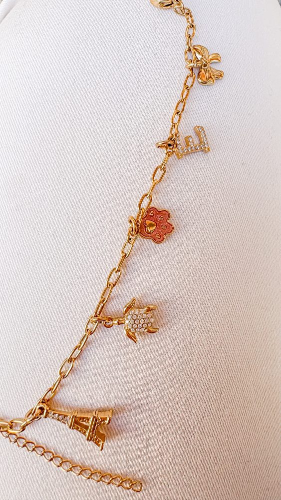bracelet making at La Perlerie 22 Paris