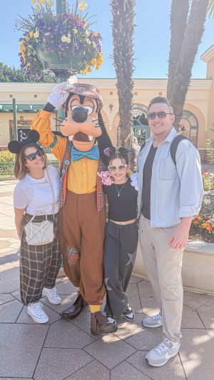 Disney Adventure World character meet