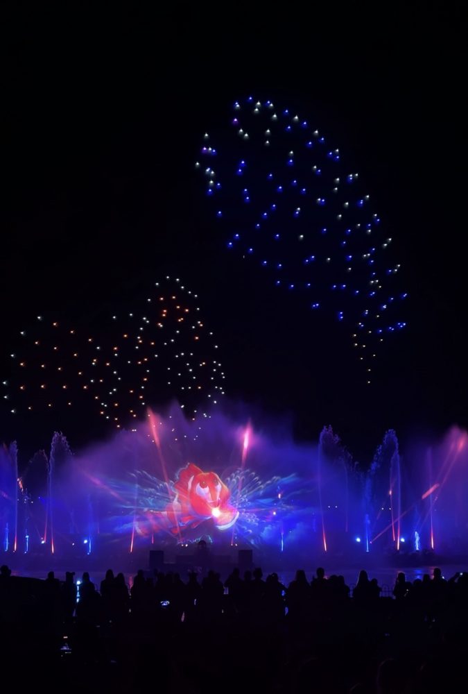 Disney Adventure World Frozen Ever After Disneyland Paris Cascade of Lights Show
